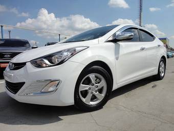 2011 Hyundai Avante Photos