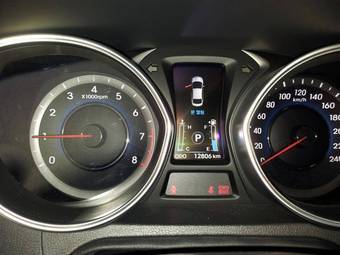 2011 Hyundai Avante Pictures