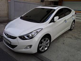2011 Hyundai Avante Pictures