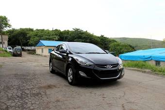 2011 Hyundai Avante Pictures