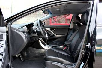 2011 Hyundai Avante Images