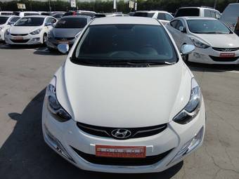 2011 Hyundai Avante Photos