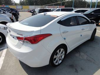 2011 Hyundai Avante Images