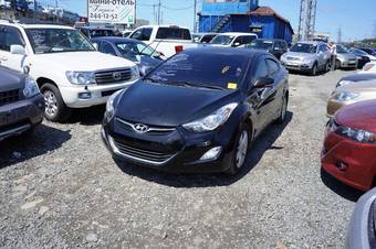 2011 Hyundai Avante Pictures