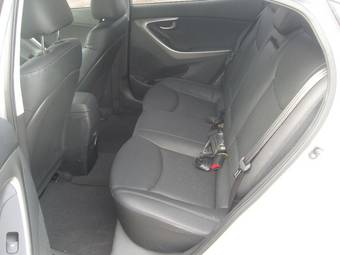 2012 Hyundai Avante Pics