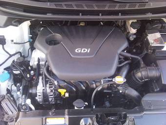 2012 Hyundai Avante Pics