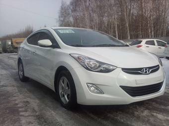 2012 Hyundai Avante Photos