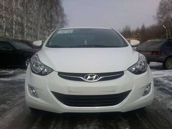 2012 Hyundai Avante Pictures