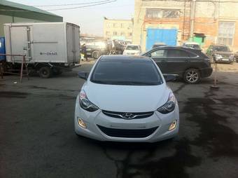2012 Hyundai Avante Photos