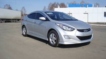 2012 Hyundai Avante Photos