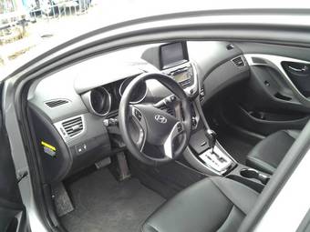 2012 Hyundai Avante Photos