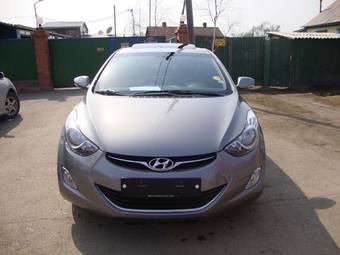 2012 Hyundai Avante Photos
