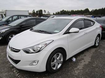 2012 Hyundai Avante Photos