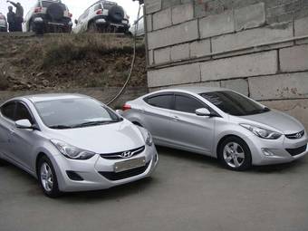 2012 Hyundai Avante Photos