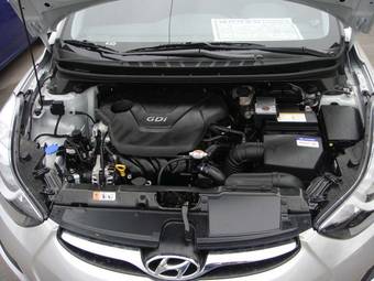 2012 Hyundai Avante Pictures