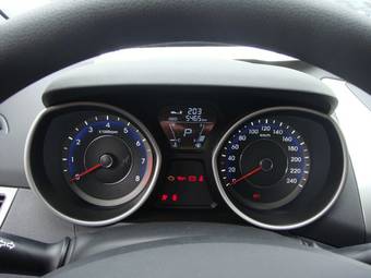 2012 Hyundai Avante Images