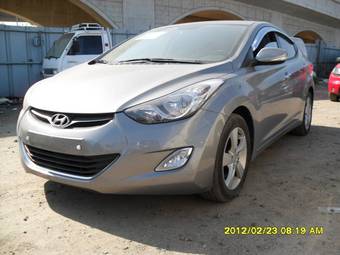 2012 Hyundai Avante Photos