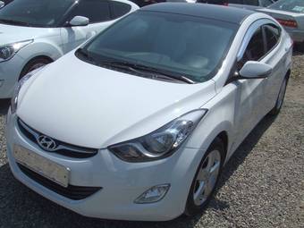 2012 Hyundai Avante Photos