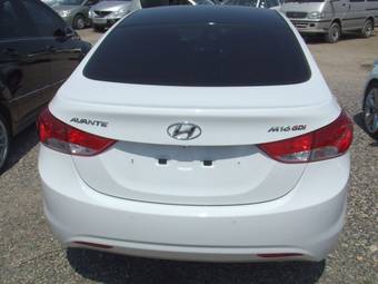 2012 Hyundai Avante Pics