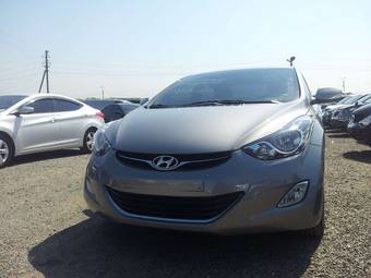 2012 Hyundai Avante Pictures