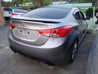 2012 Hyundai Avante Pictures