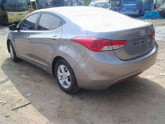 2012 Hyundai Avante Images