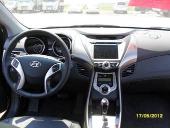 2012 Hyundai Avante Photos