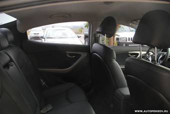 2012 Hyundai Avante Photos