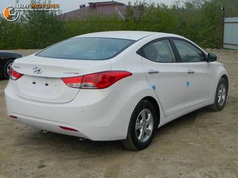 2012 Hyundai Avante Pictures