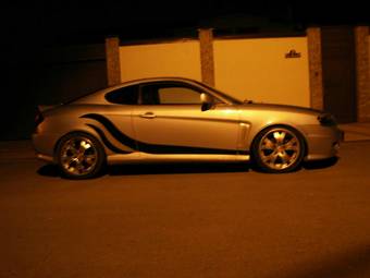 2003 Hyundai Coupe Pictures