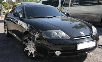 2003 Hyundai Coupe Photos