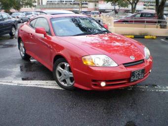 2004 Hyundai Coupe Photos