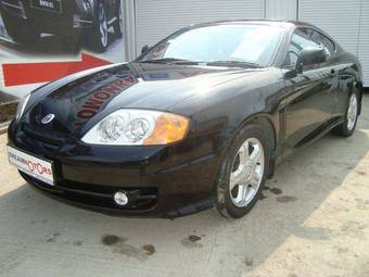 2004 Hyundai Coupe Photos