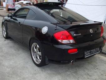 2005 Hyundai Coupe Photos