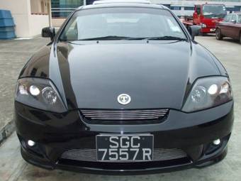 2005 Hyundai Coupe Images