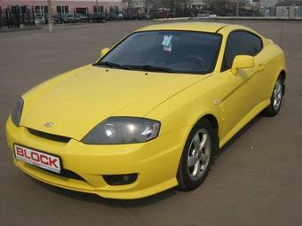 2005 Hyundai Coupe Images