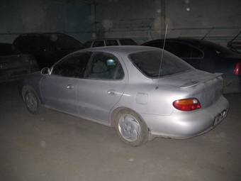 1996 Hyundai Elantra Pictures