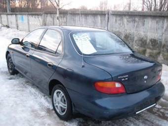 1997 Hyundai Elantra Photos