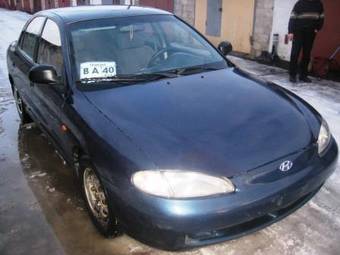 1997 Hyundai Elantra Photos