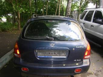 1997 Hyundai Elantra Pictures