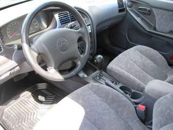 2001 Hyundai Elantra Pictures