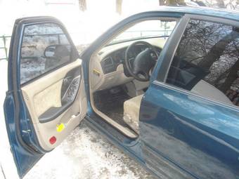 2001 Hyundai Elantra Pictures