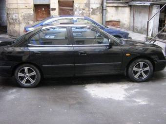 2001 Hyundai Elantra Photos