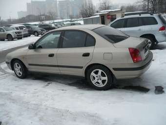 2002 Hyundai Elantra Photos