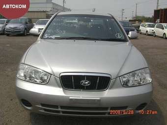 2003 Hyundai Elantra Images