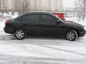 2003 Hyundai Elantra Pictures