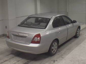 2003 Hyundai Elantra Pictures