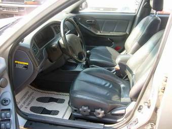 2003 Hyundai Elantra Pics