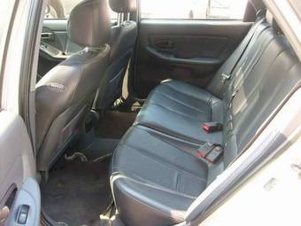 2003 Hyundai Elantra Pictures