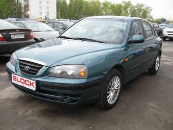 2003 Hyundai Elantra Photos